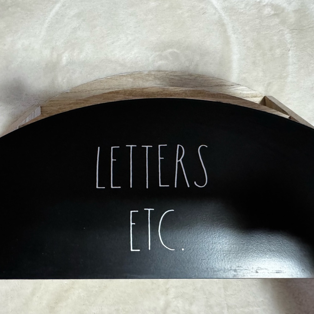 Really nice Rae Dunn mail holder